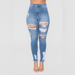 FashionNova High Rise Distressed Jeans. BRAND NEW. Size 11.